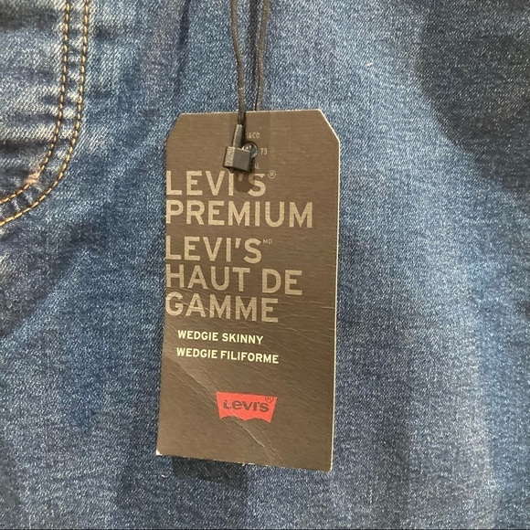 LEVI’S Sz 18 Wedgie Skinny Distressed Hem Button Fly Mid-Wash High Rise  Jeans - Picture 2 of 11